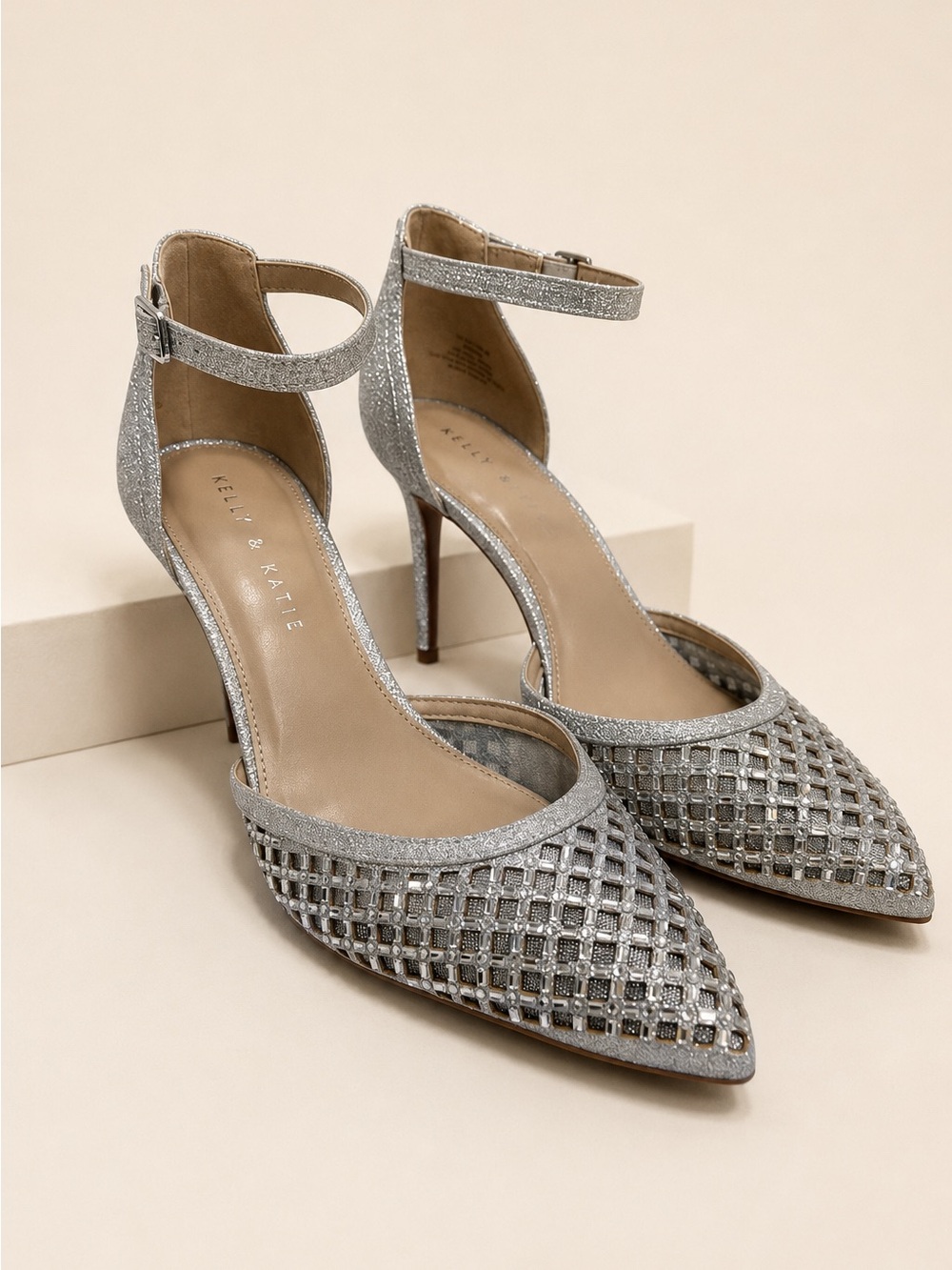 Kelly & Katie Women’s Sandals Size 9 NEW # box 956